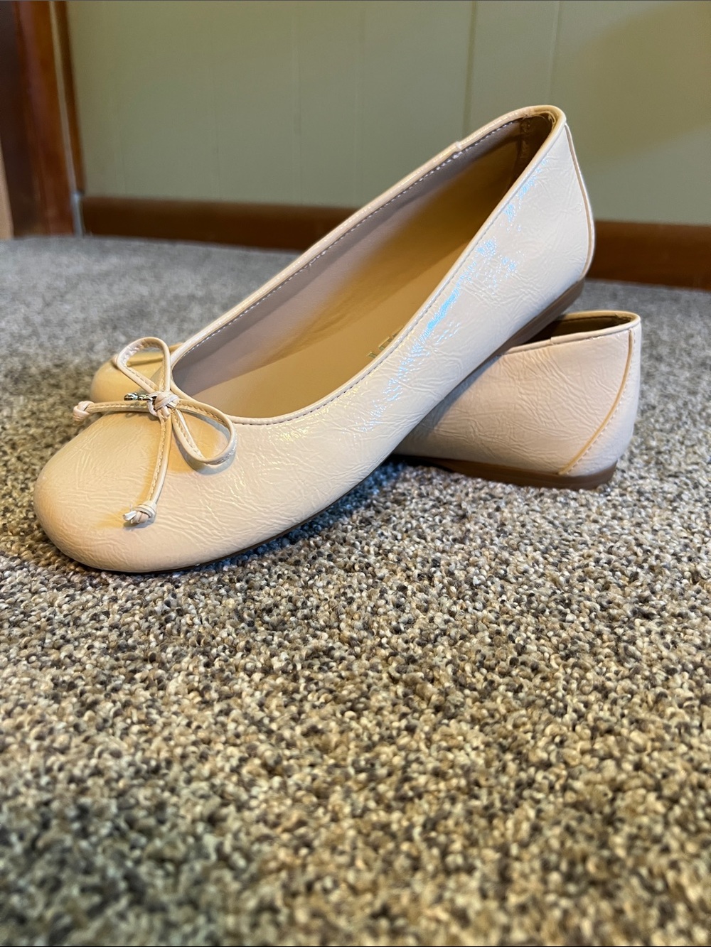 Sam & Libby Classic Women's Ballet Flats in cream